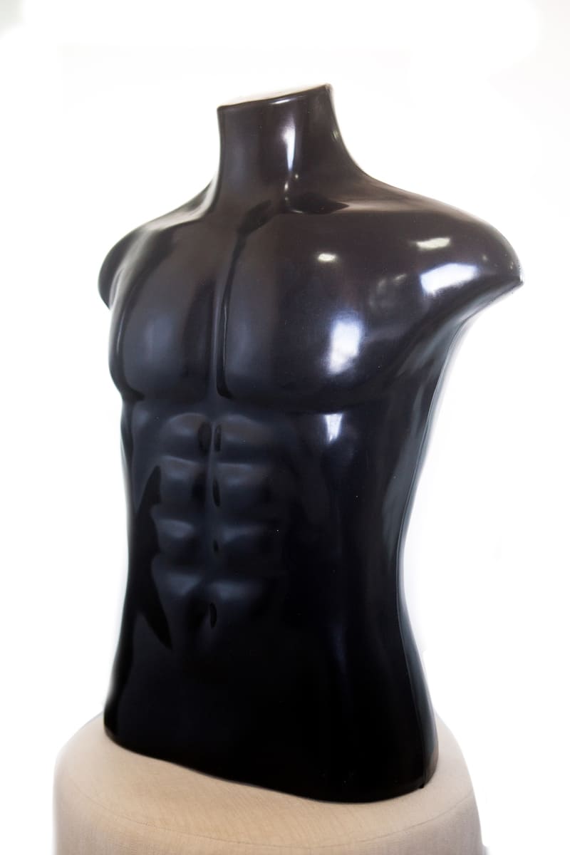 Busto masc preto EM 241