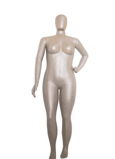 Manequim feminina plus size savana